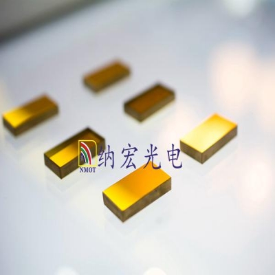 常用金屬膜反射鏡主要分為幾個類別呢？
